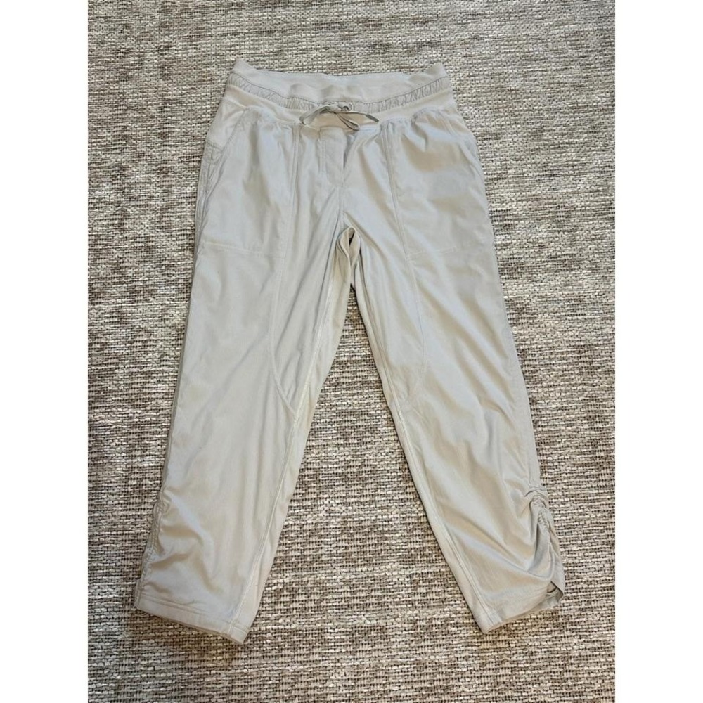 Lululemon Sz 8 Dance Studio Jogger Light Grey Joggers Pants LW6CLWS Size 8